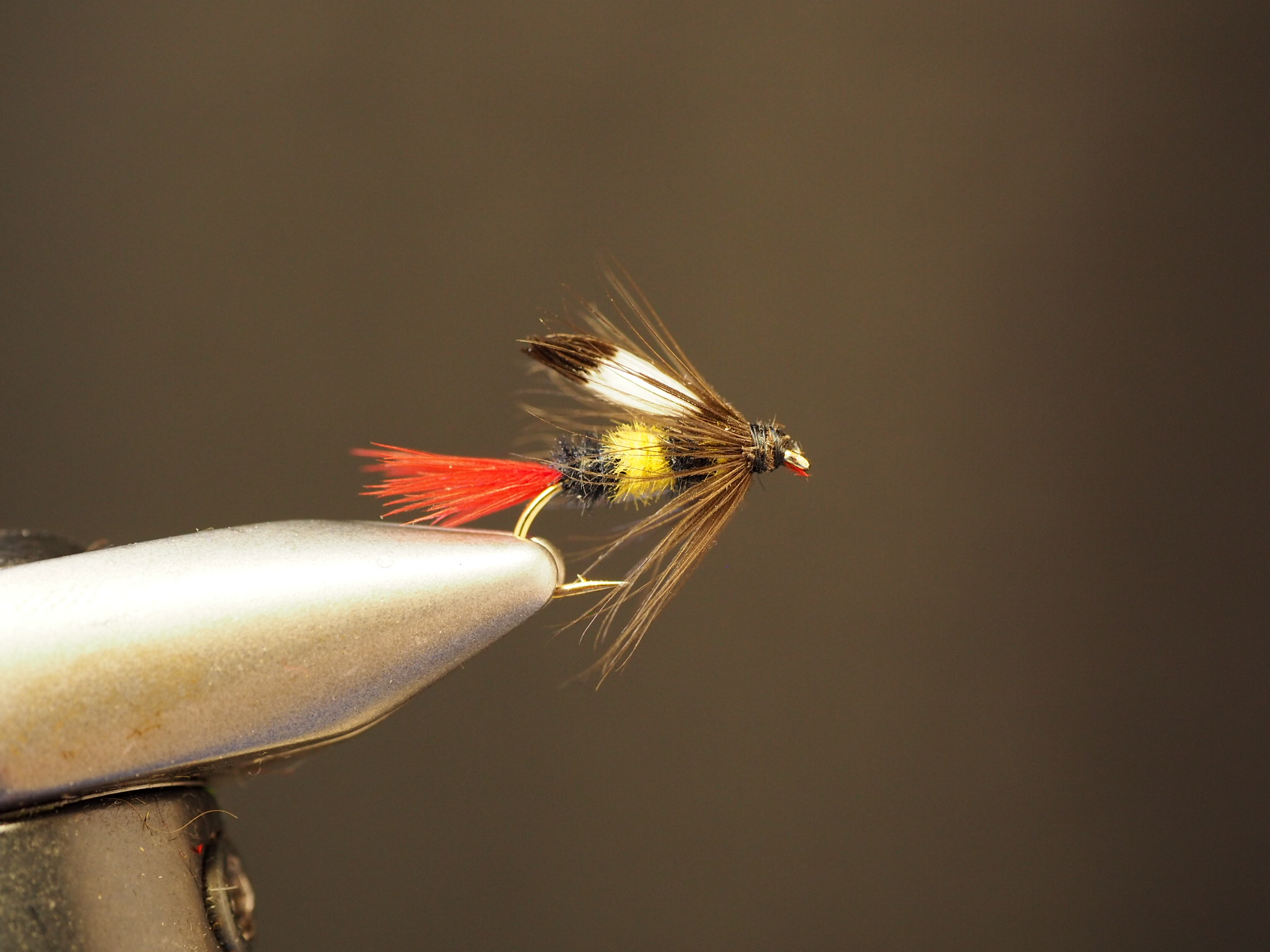 Dry Flies For Trout And Panfish Details about   6 Parachute Ant #18 
