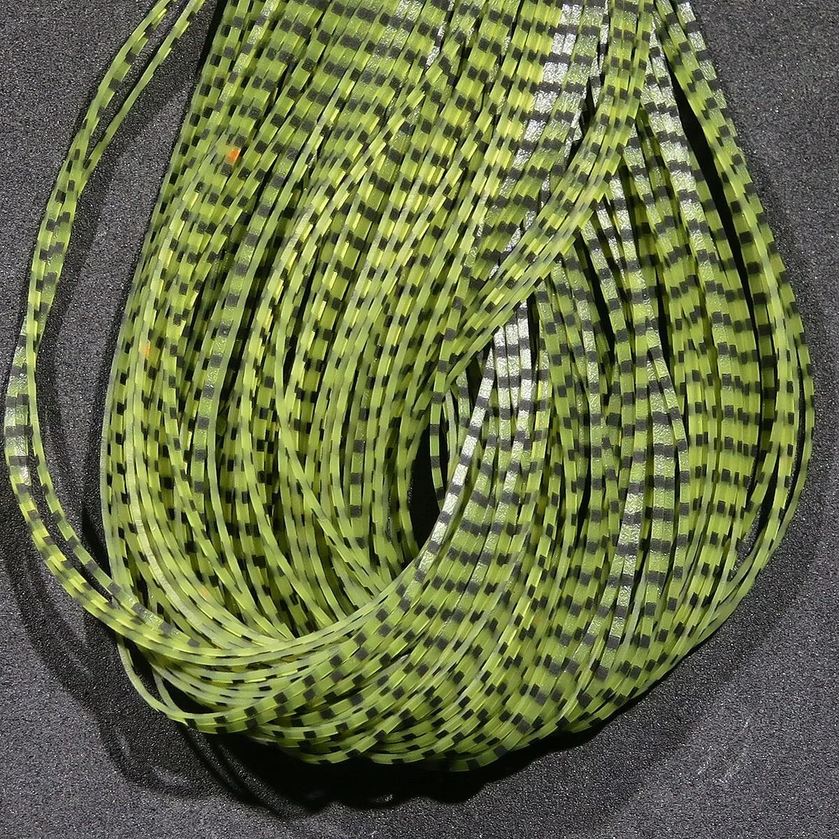 Grizzly Flutter Legs Olive.jpeg