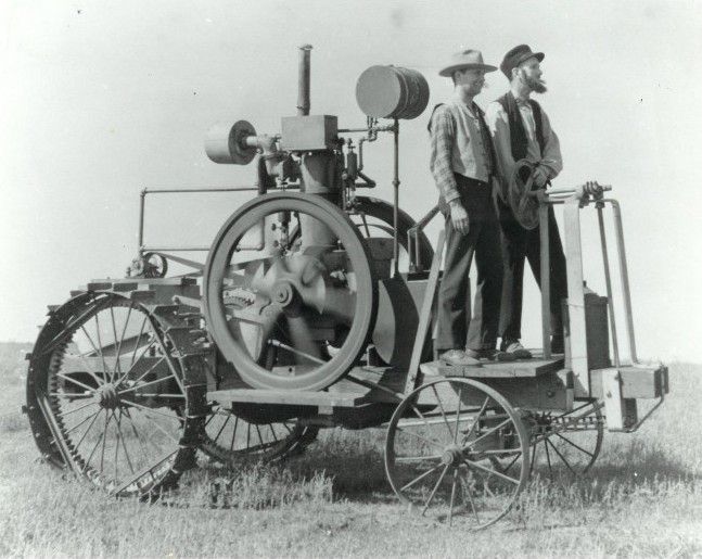Not the actual Froelich : this is the movie replica built by John Deere and used in their 1939 film Making Tractor History.