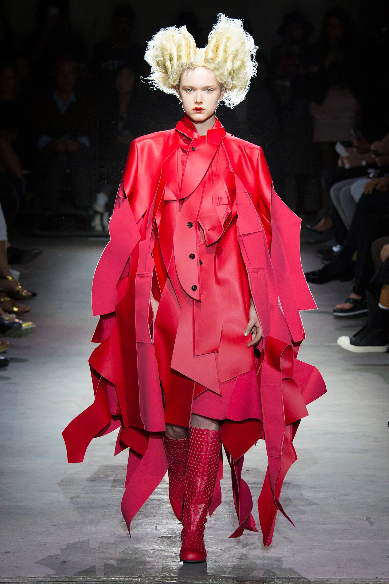 comme-des-garcons.spring-2015-rtw.2.jpg
