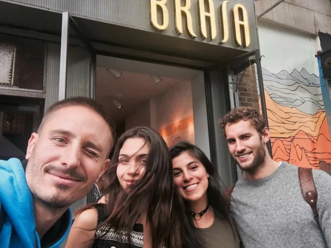 Milan Kelez, Paula Montes, Laura Cuadros y Franco Noriega en Baby Brasa.