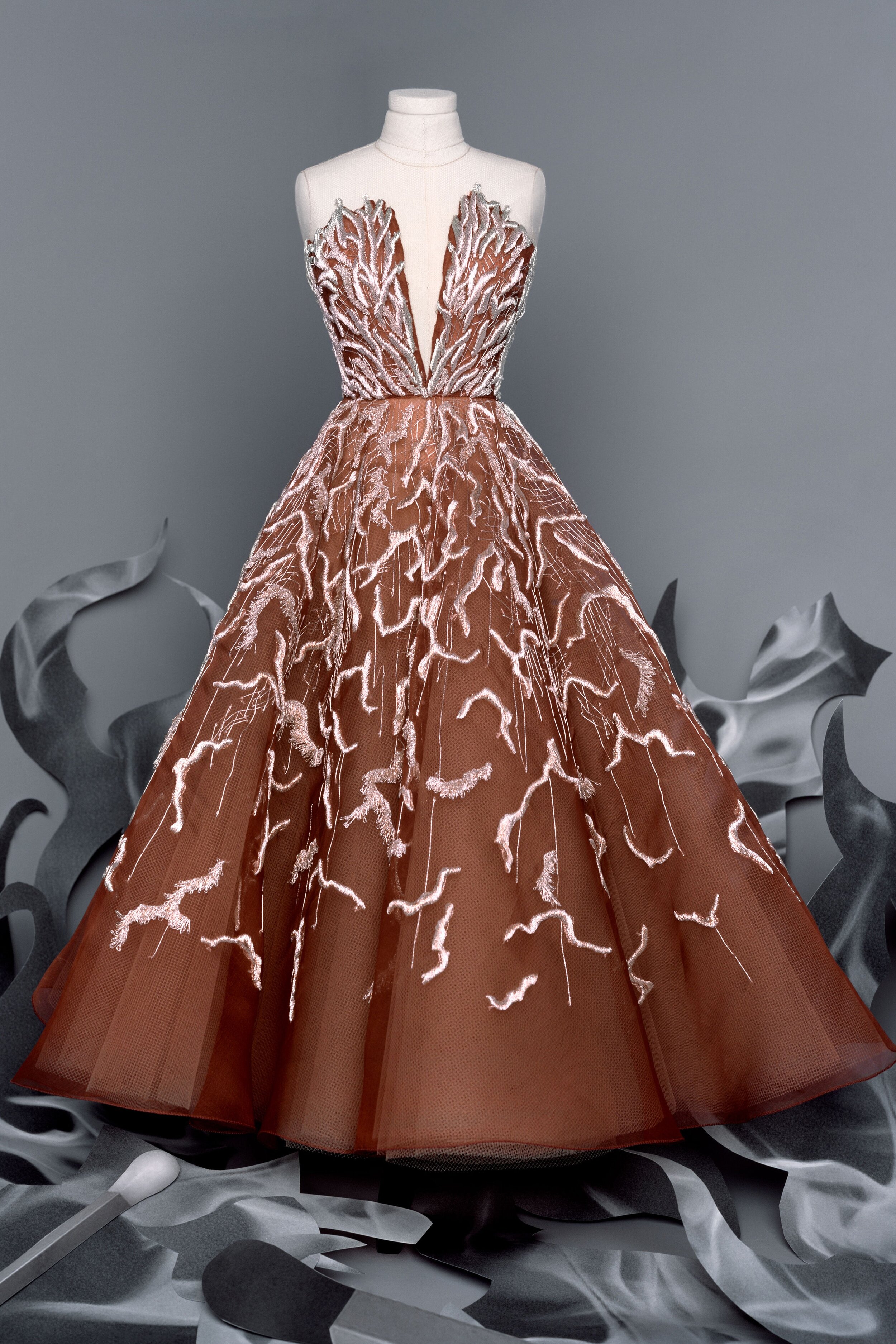 00024-Dior-Couture-Fall-2020-credit-BRIGITTE-NIEDERMAIR.jpg