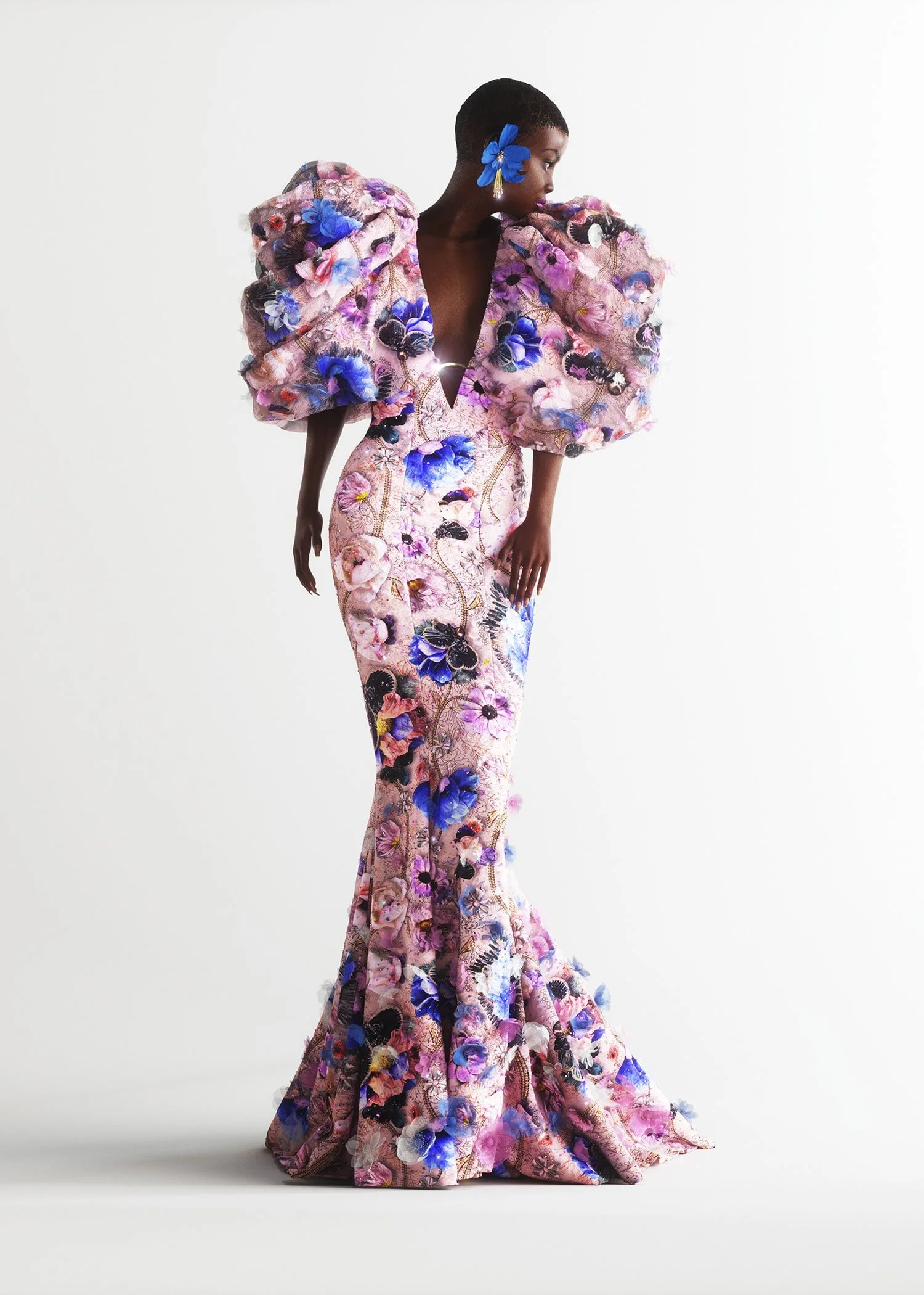 6-Avatar-Ralph-Russo-Haute-Couture-Fall-Winter-2020-2021-by-RUNWAY-MAGAZINE (1).jpg