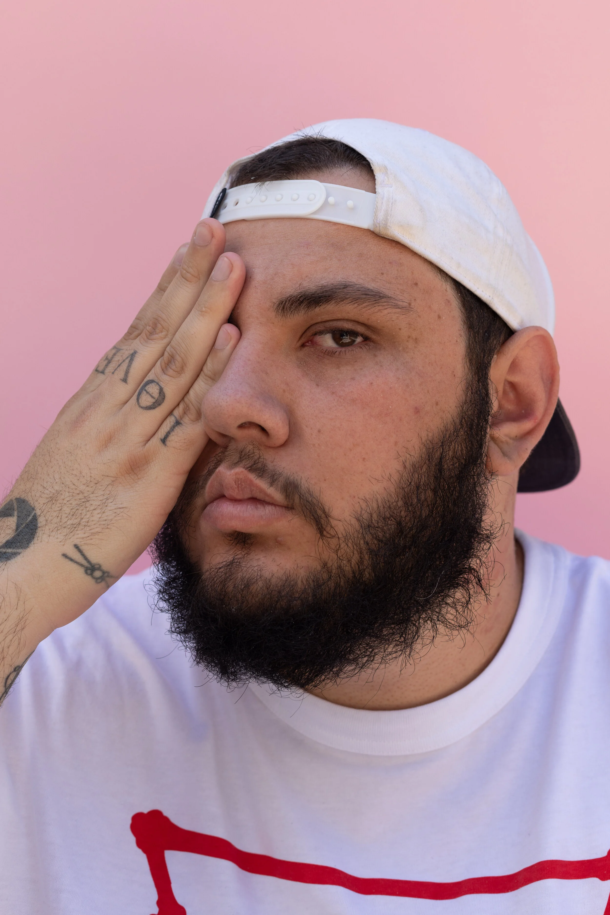 Sebastián Rojas: “Ha sido una experiencia muy bonita y enriquecedora, ya que al tener limitantes dejé de buscar esa perfección y me enfoque en el lado más humano de las personas que retrato”