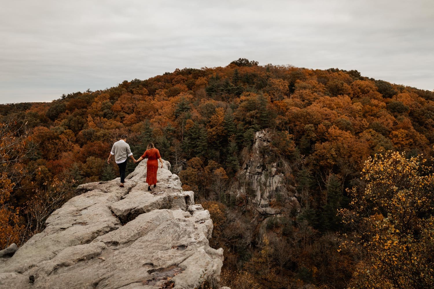 dc baltimore philly destination wedding photographer cliff mountain top king and queen seat by barbara o photography-96.jpg