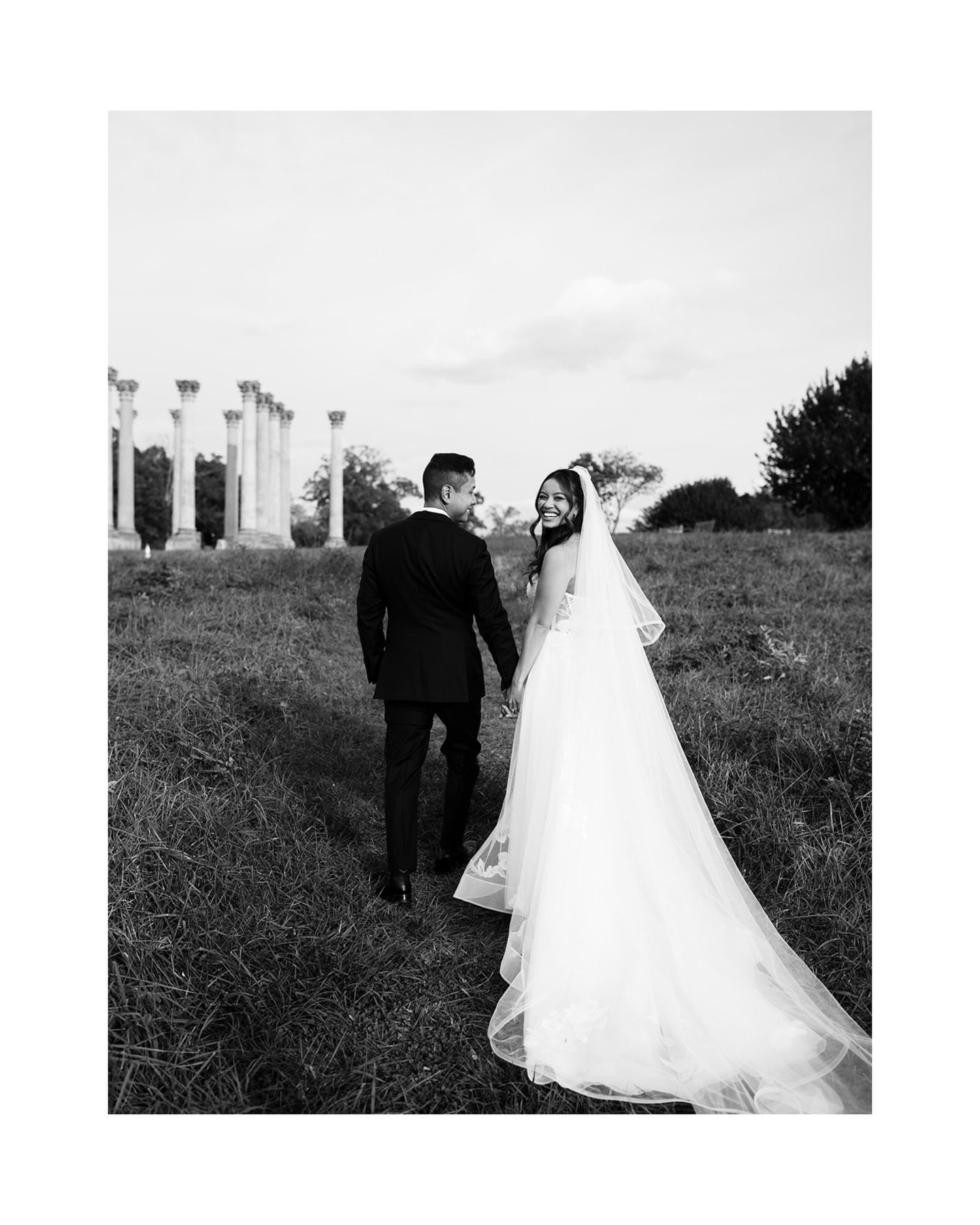 Fun wedding photography? Check ✅
⠀⠀⠀⠀⠀⠀⠀⠀⠀
The kind of day where everyone shows up ready to celebrate? Double check ✅✅
⠀⠀⠀⠀⠀⠀⠀⠀⠀
This National Arboretum wedding was a party and a half, and we loved being a part of it! It was one of those days where t