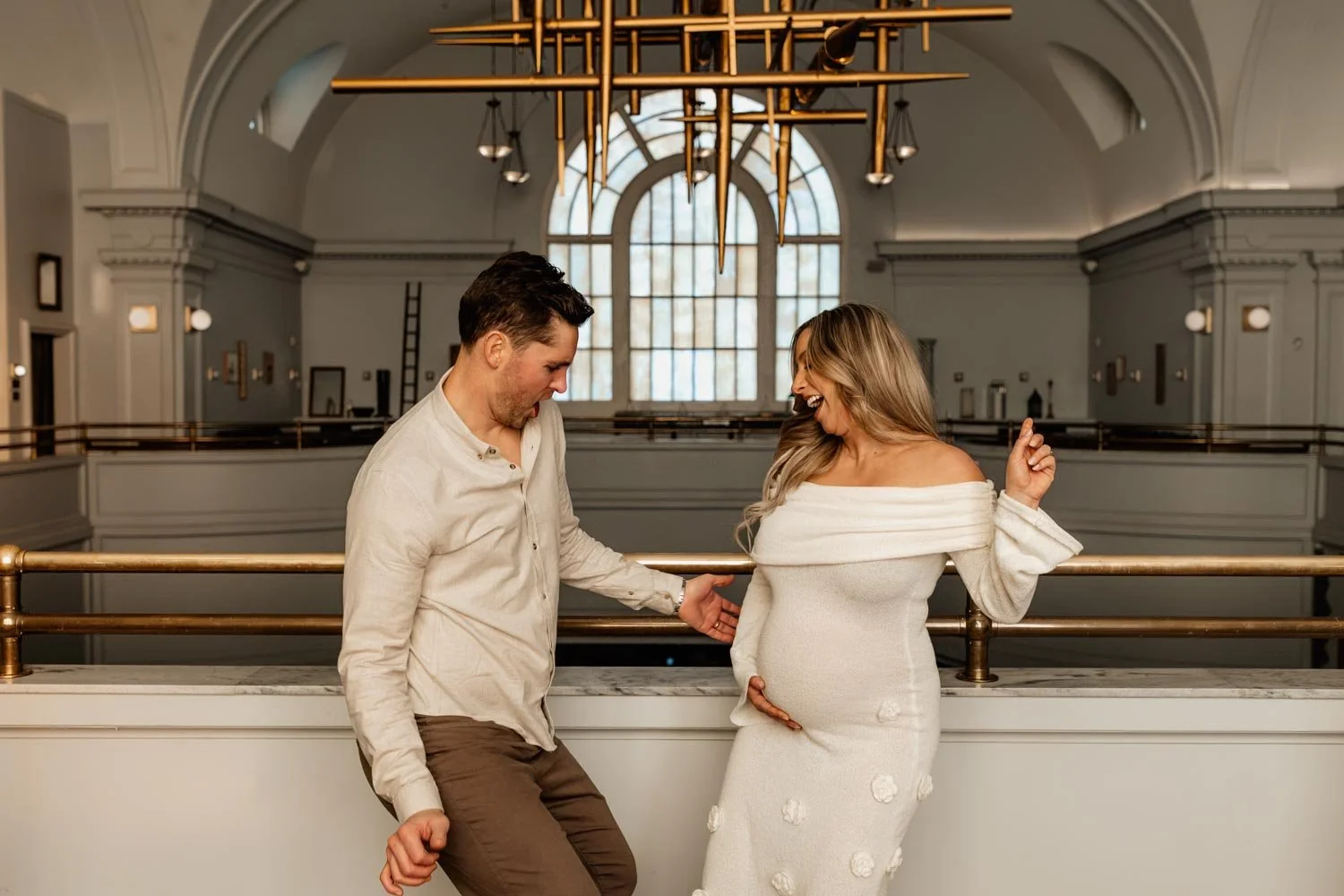 washington-dc-fun-maternity-session.jpg