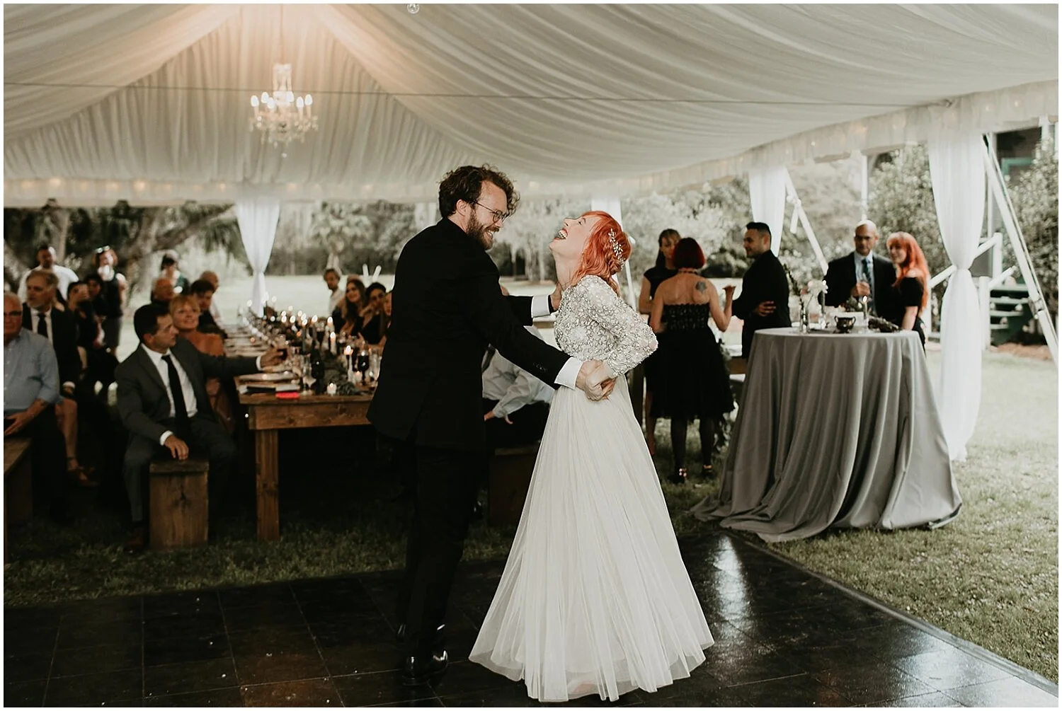  bride and groom’s first dance 
