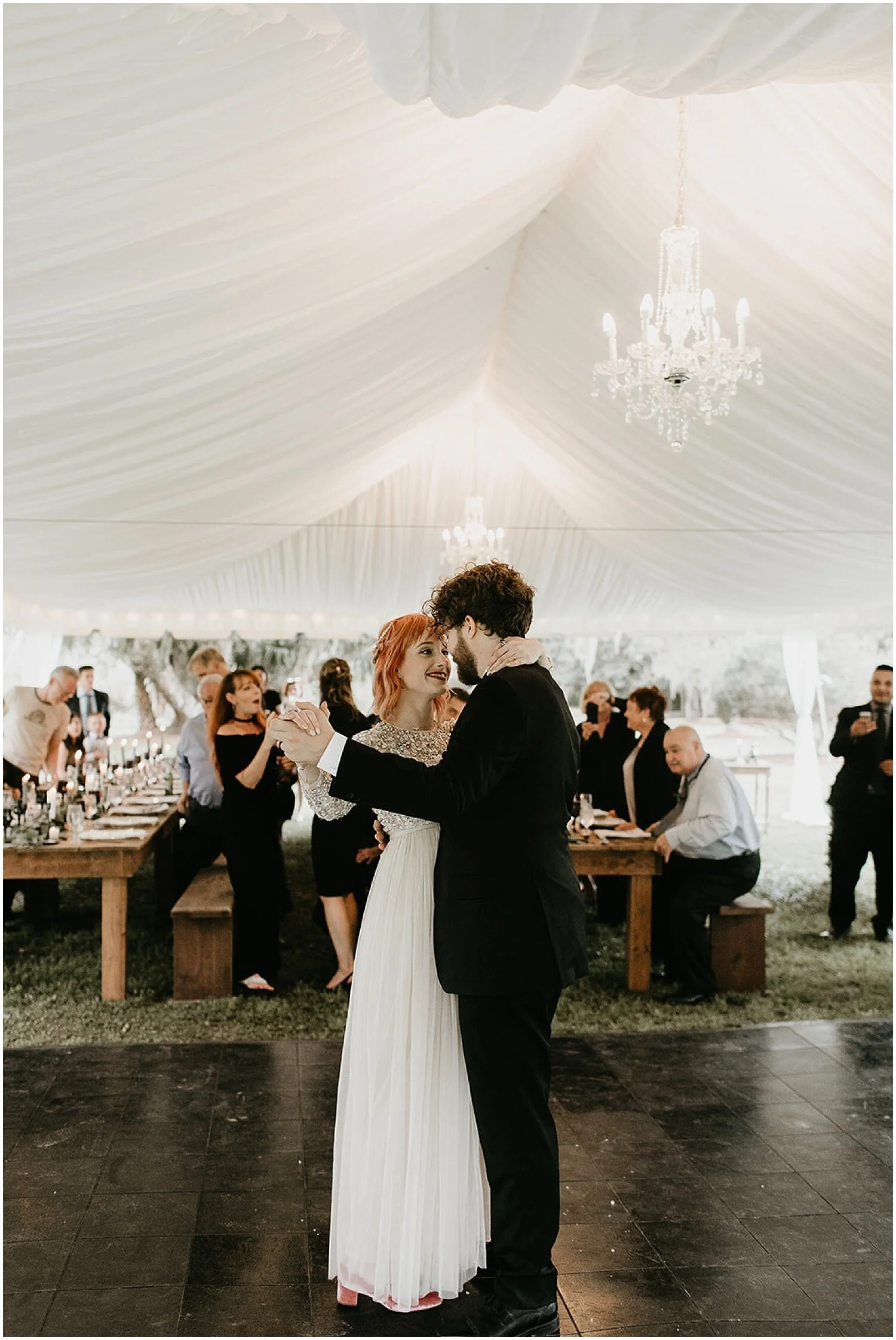  bride and groom’s first dance 