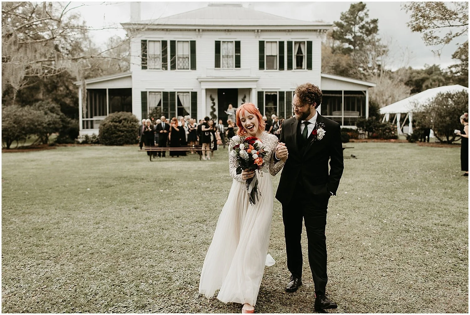  outdoor wedding ceremony at the glen venue 