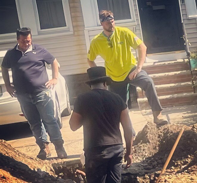 How to tell your neighborhood has fully gentrified? When the city deploys the hipster construction crews to repair your streets. 

#tophat #tophatroadcrew #steampunkroadwork