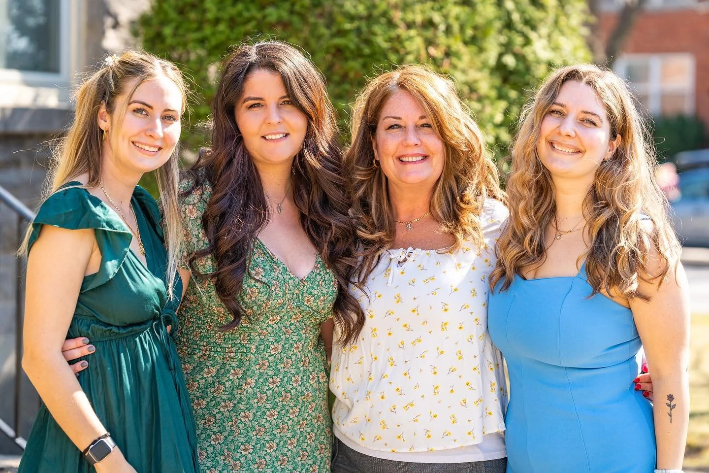 A mama and her three daughters ❤️🥰