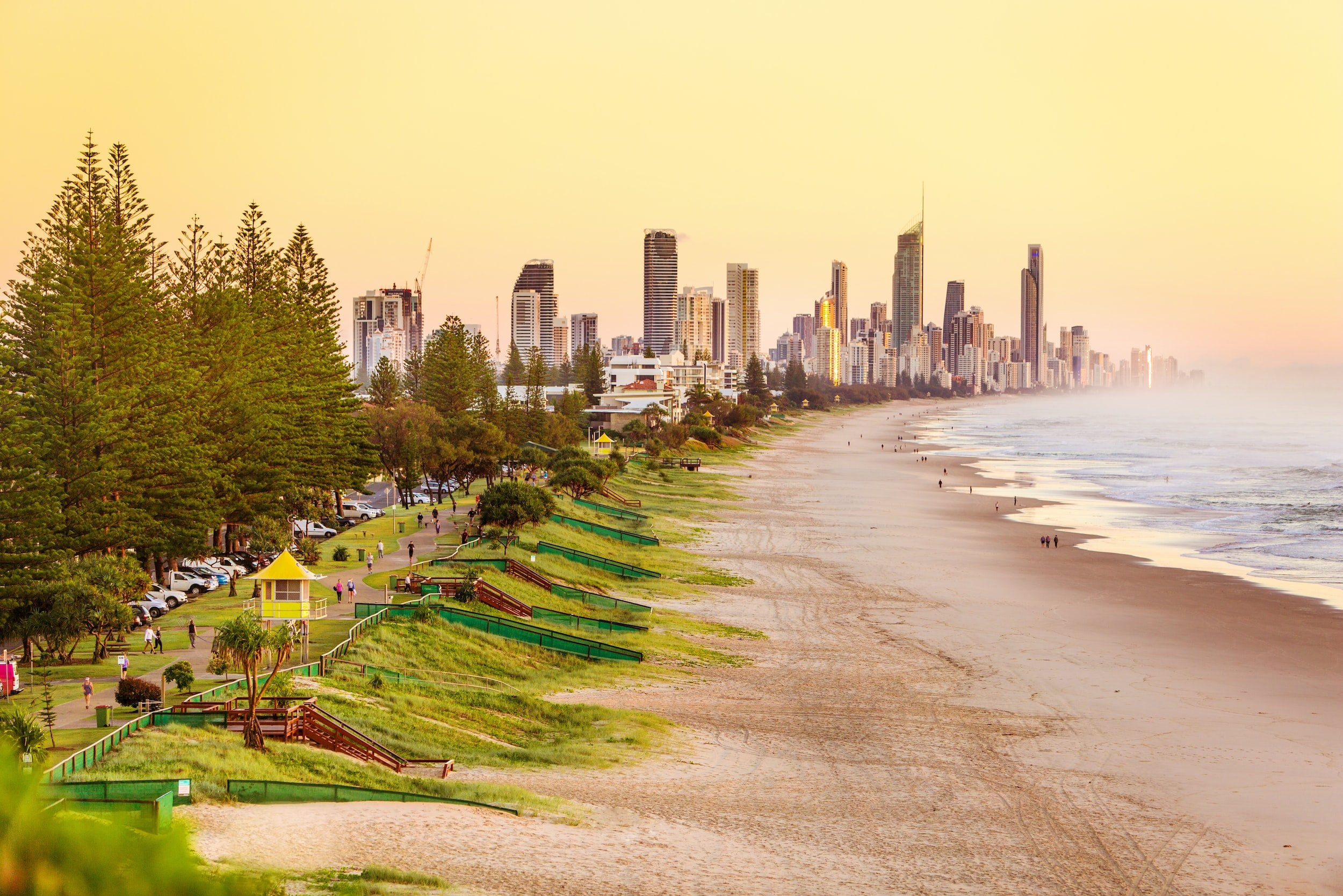 Surfers Paradise, QLD - Aussie Towns