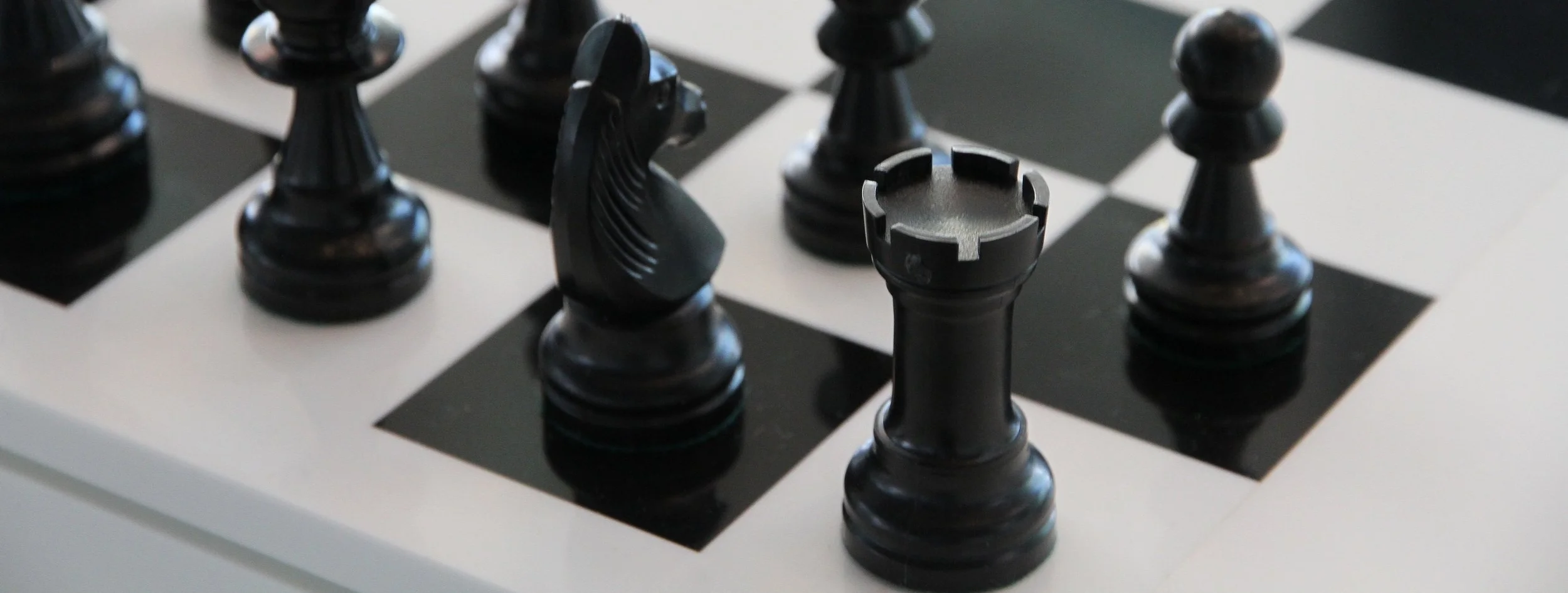 chess-chess-board-black-play-69128.jpeg