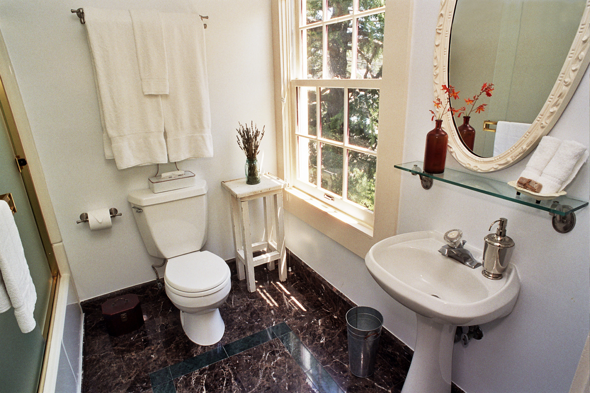 Bathroom2 copy.jpg