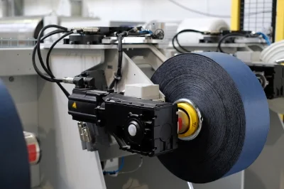 Automated_rubber_placement_large_hose.jpg