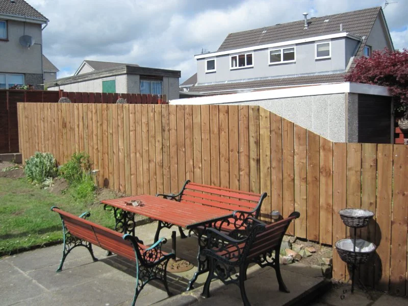 fence2.jpg