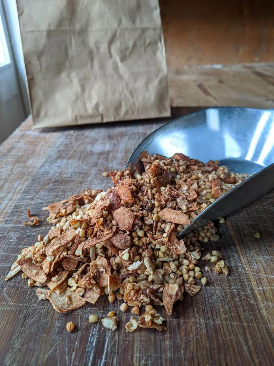 Fig and Almond Crunchy Cereal