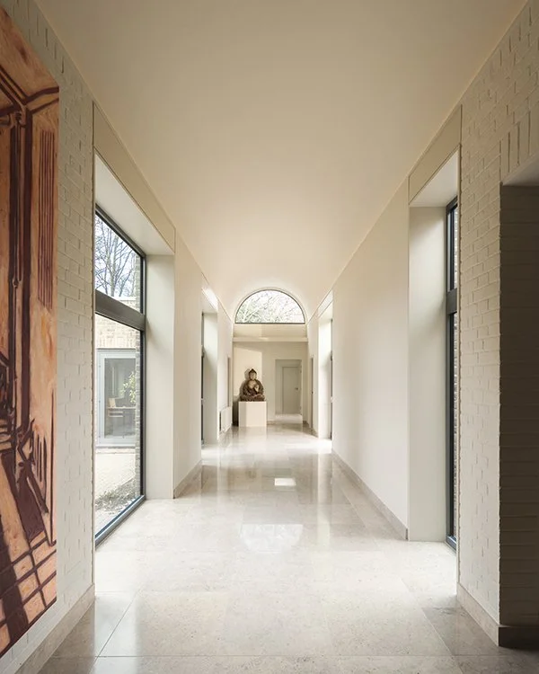 02_Francisco Sutherland_Long gallery.jpg