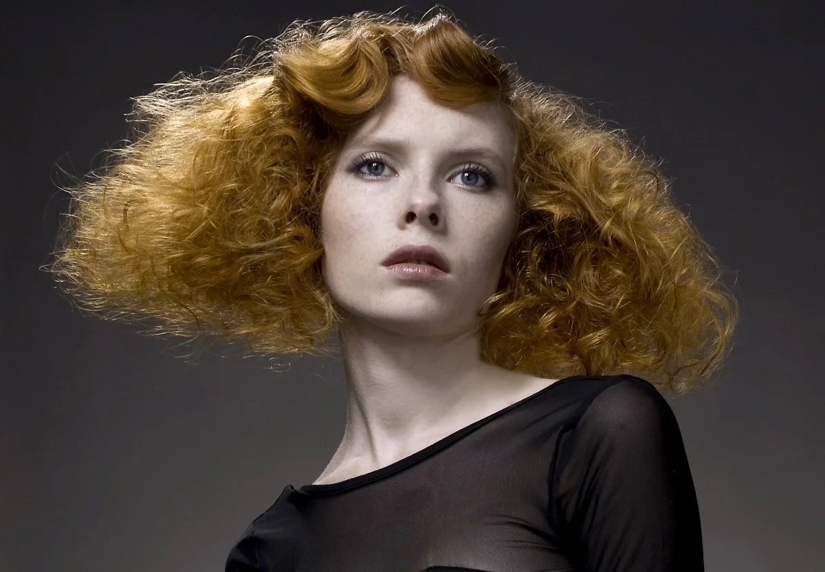 Eva Bogdalska make-up hair