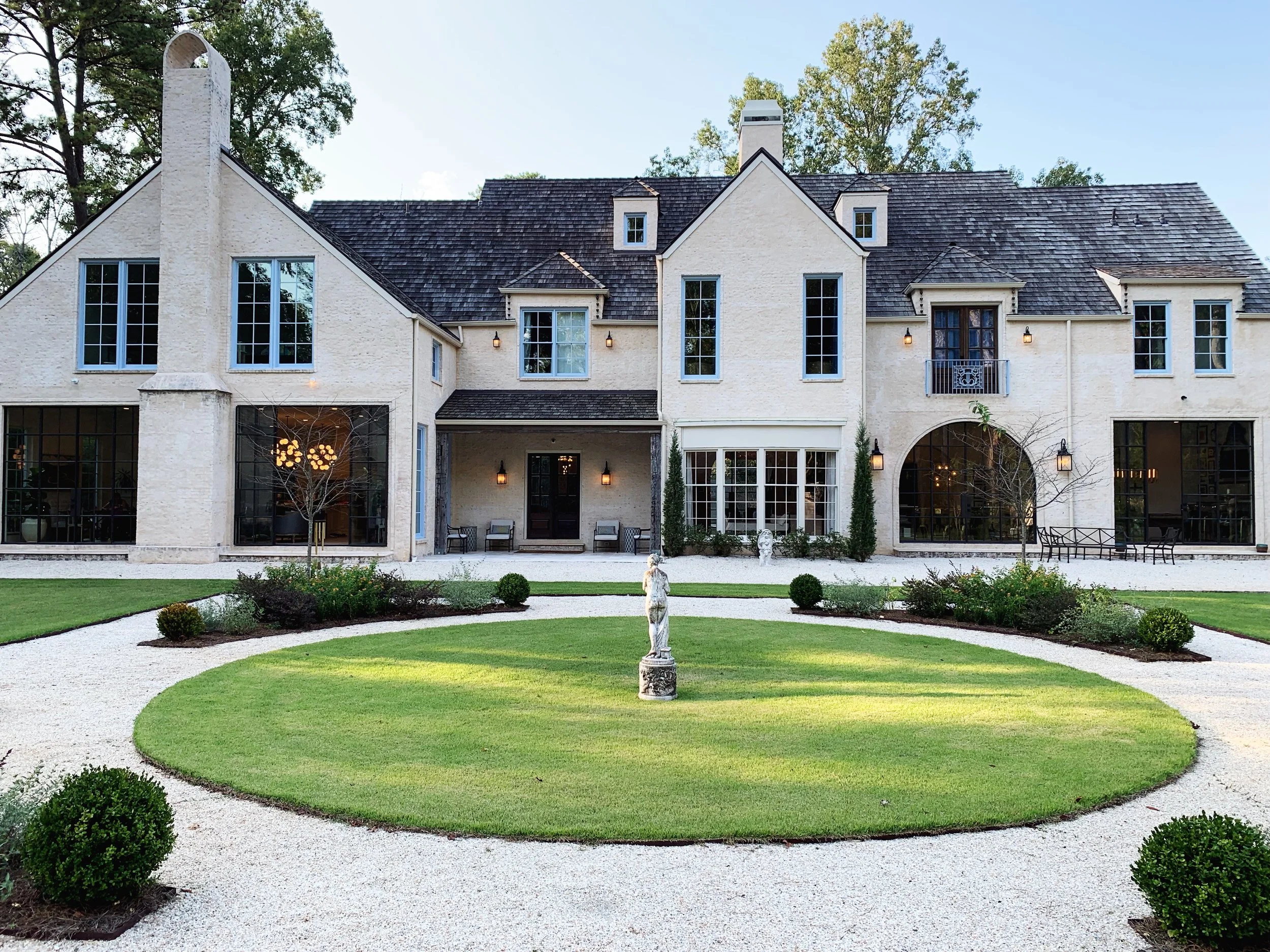 24 BACKYARD BACK HOUSE.jpeg