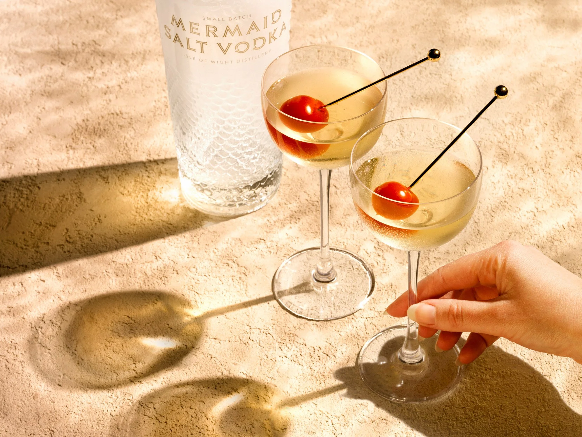 5531-MERMAID_GIN-WRIGHT_BROS-HAND_RIPPLES-D_LANDSCAPE_WEB.jpg