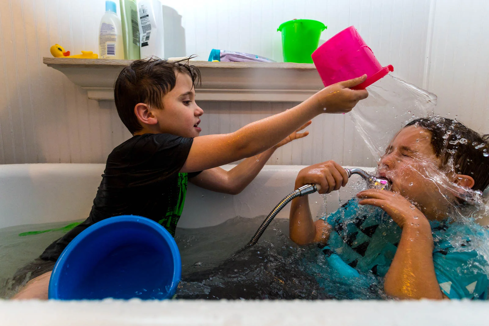 20161124TwinsInTub-319-Edit.jpg