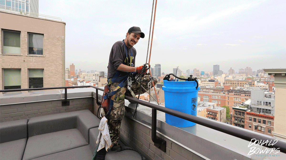 WindowWasher1.gif