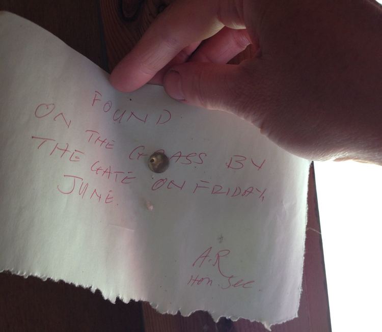 June 2015: message pinned to the wall of the old club hut. We still find lots of lost property