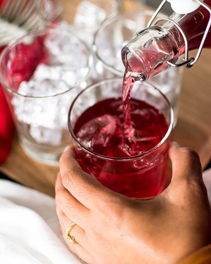 As we enjoy #Juneteenth becoming an official government-recognized holiday, be sure to take time out for remembrance. Red food and drinks like this spiced hibiscus tea symbolize the blood that was shed and the resilience of the enslaved. 

Share pray