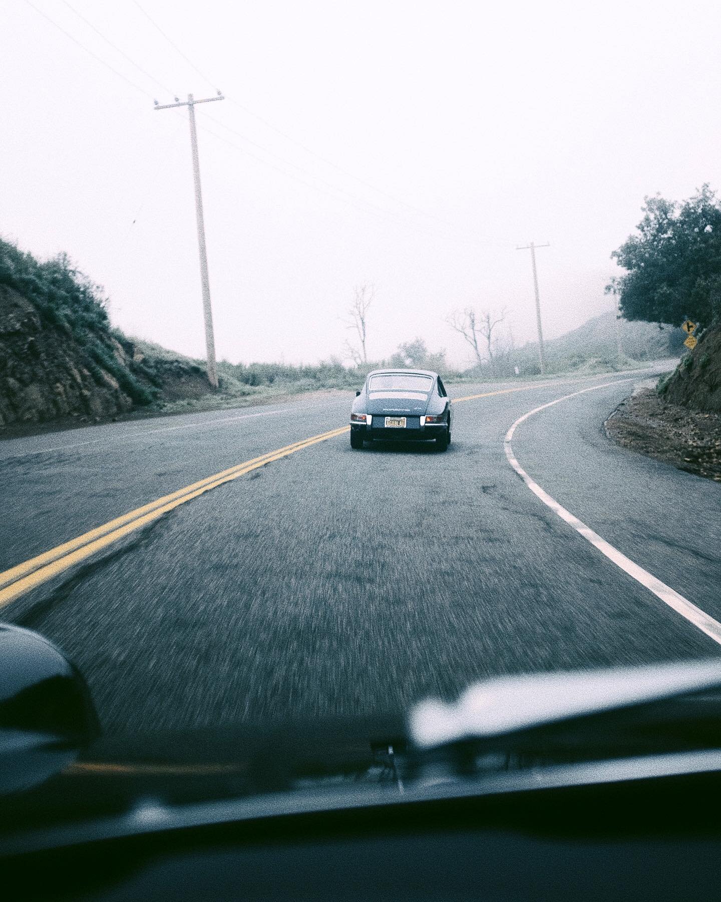 Chasing a Benton 🏁

Owner: @aga_blue_66
Builder: @bentonperformance 

#porsche912 #bentonbuilt #bentonperformance #porsche