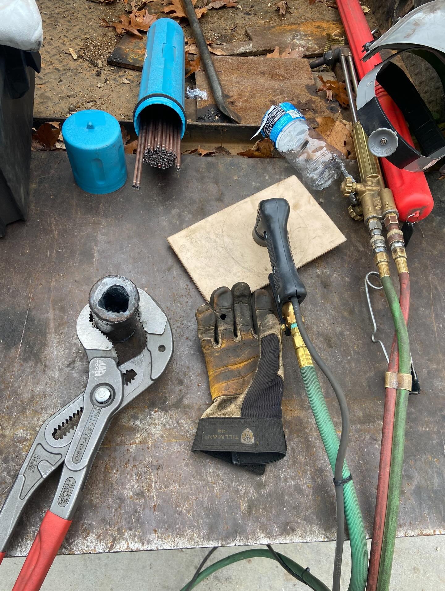 Another win in the books. Pin removal on a grapple. #weldingrepairservices #broco