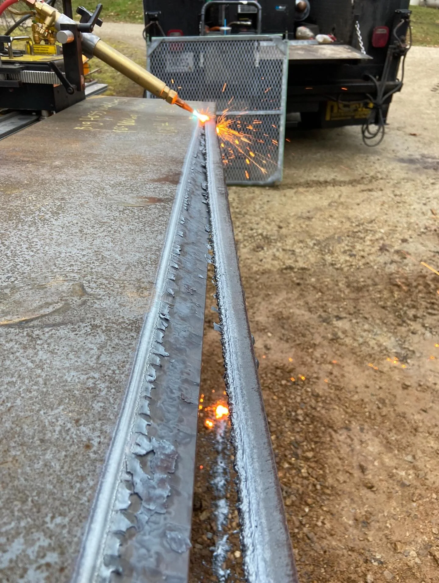 AR450 reversible cutting edge taking shape. Holes will be drill and countersunk after for mounting bolts. #metalfabricaton #tracktorch #heavyequipmentrepair