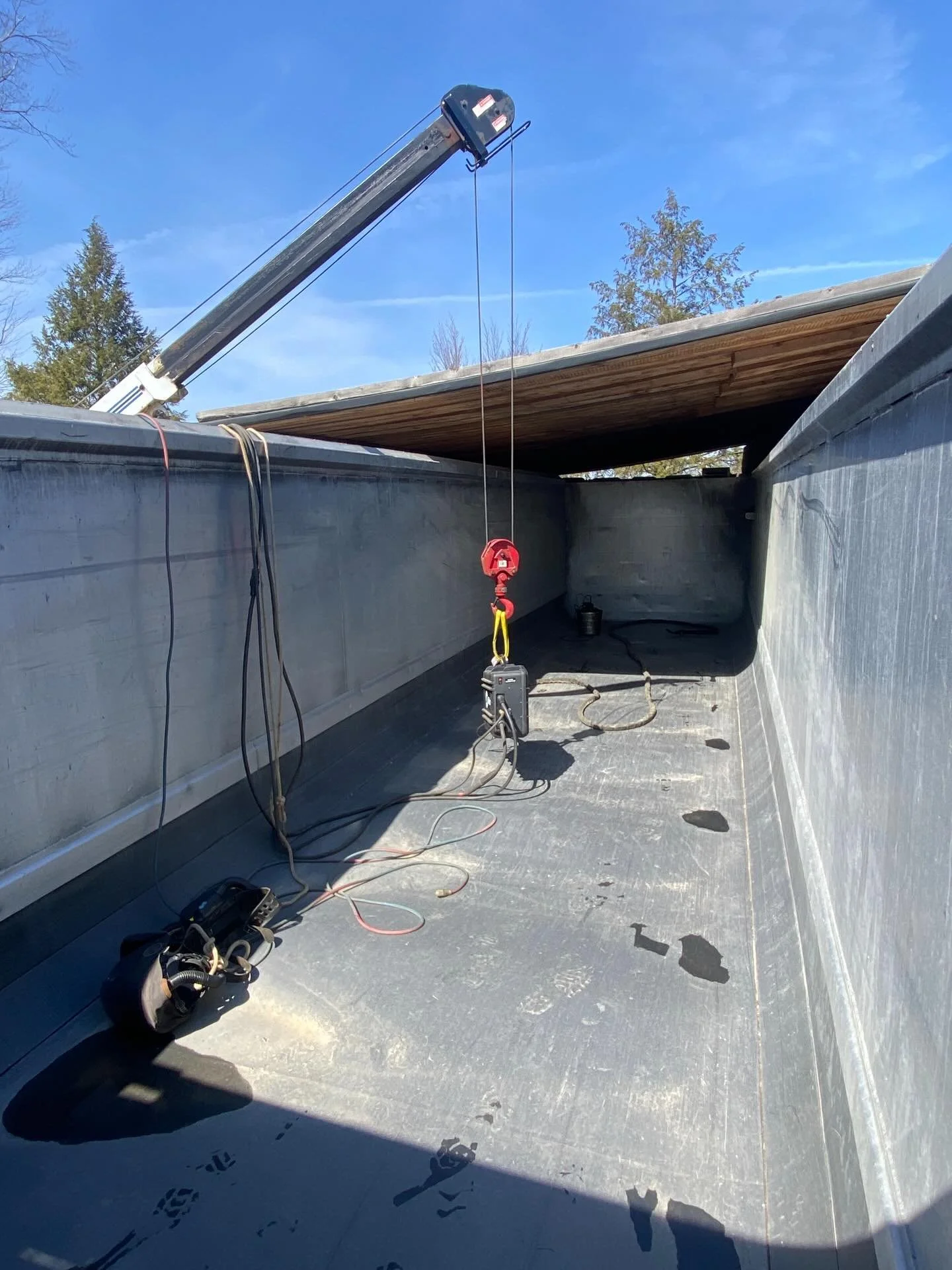Aluminum trailer repairs. Fixing some cracks and welding on some new steps. Having a crane is handy. #weldingrepairservices #weldingrepair #fieldwork #millerwelders #welder