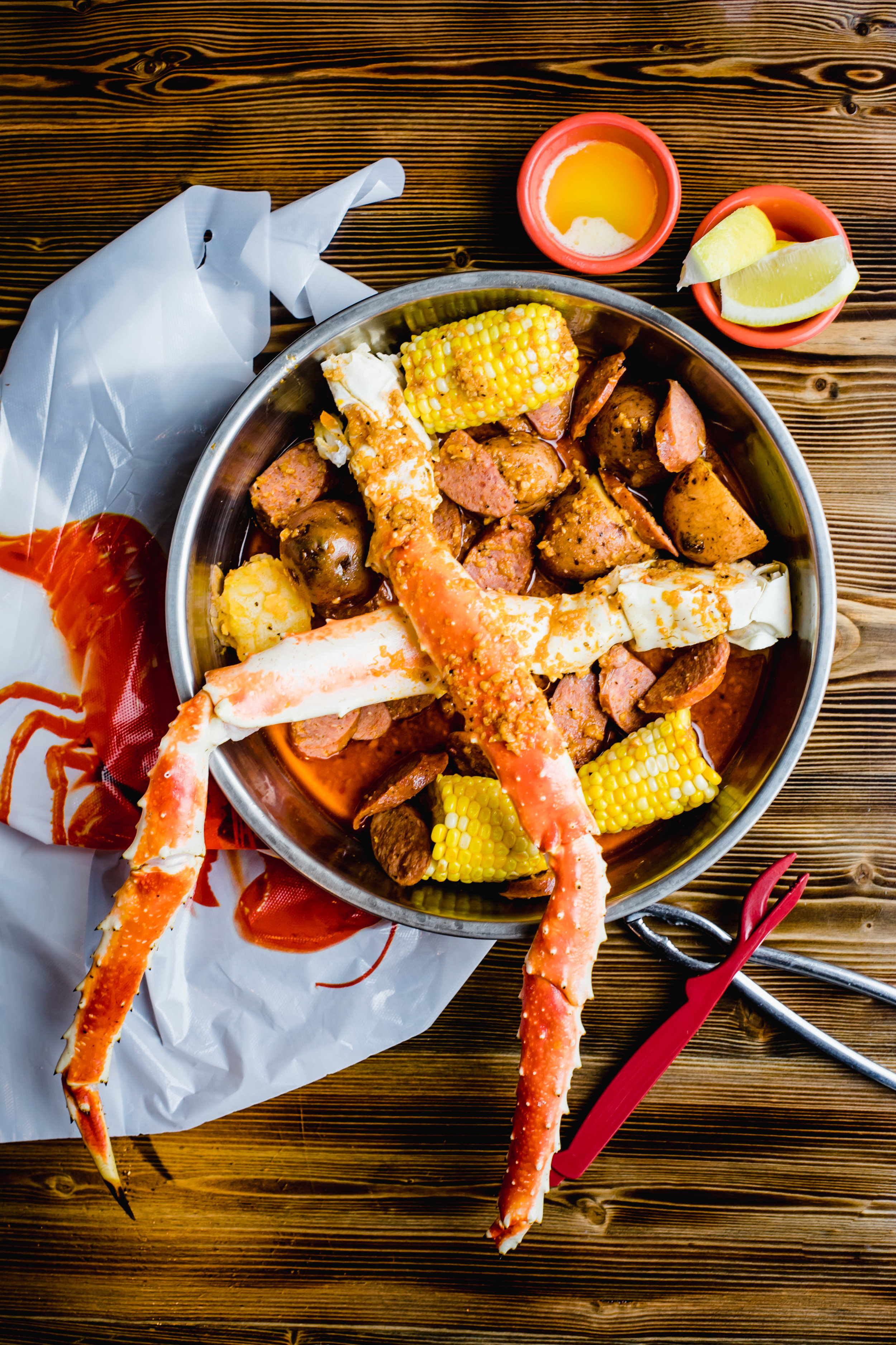 MAD BOILING CRAB