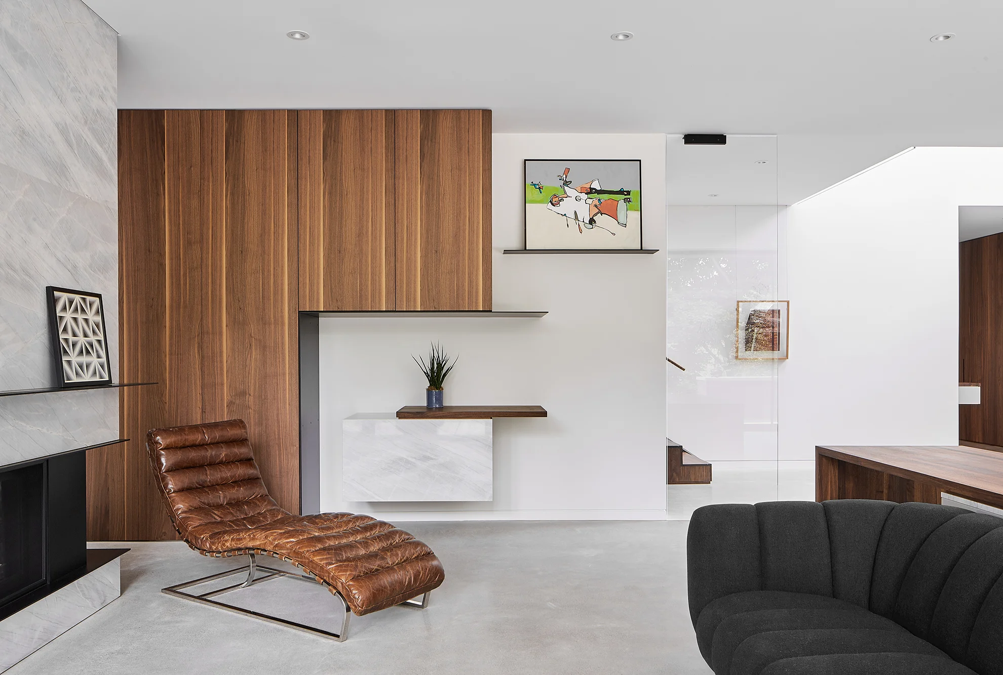 BLACK HOUSE 8-s.jpg