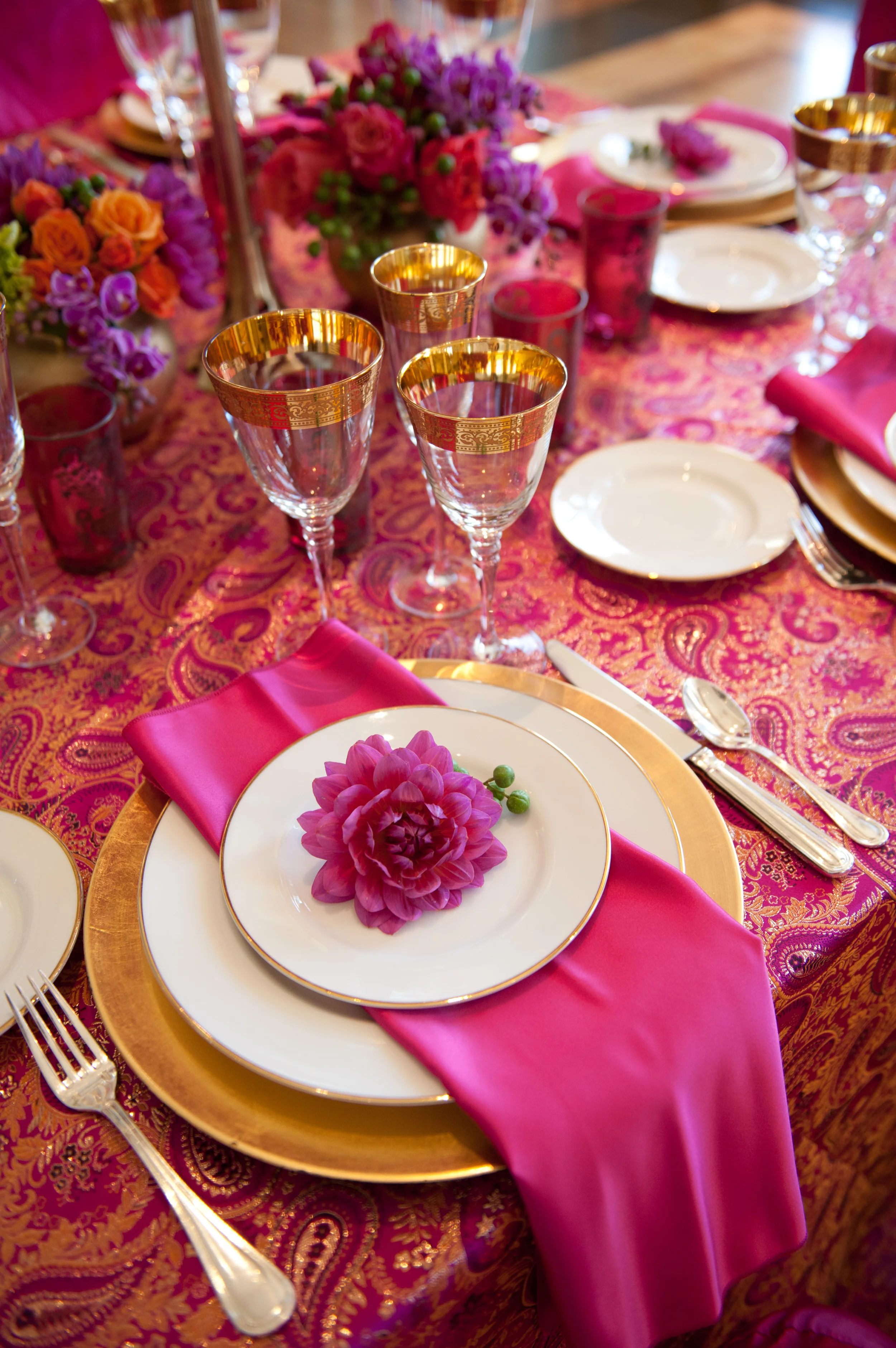 fuscia table_15.jpg