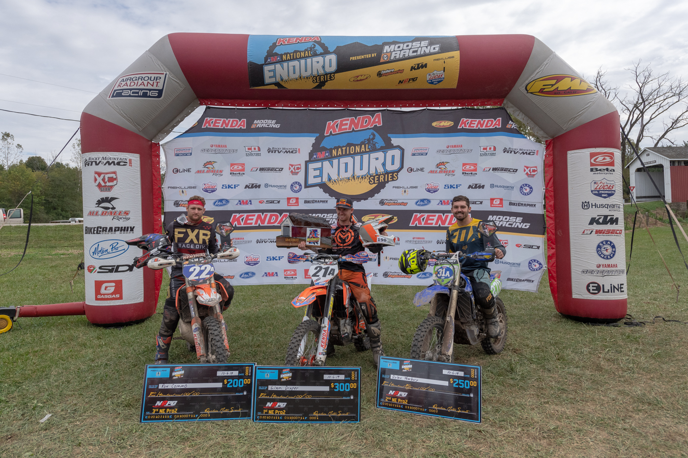Pro2-podium-muddob-042.jpg