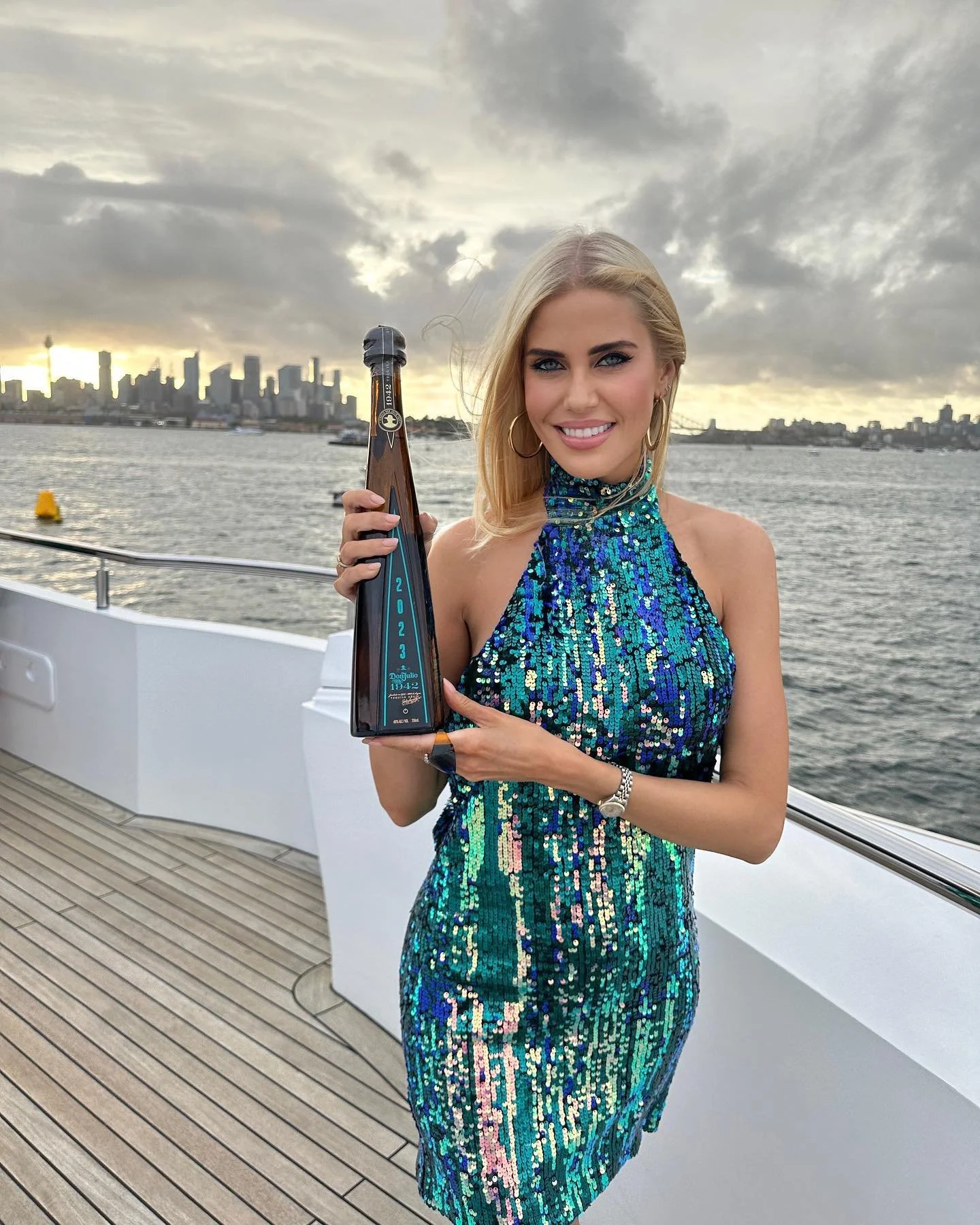 #ad Every year, a lot of you ask me where to buy the Tequila Don Julio 1942 Illumination Bottle. For the first time ever, @donjuliotequila is offering not one but TWO special edition 1942 Illumination bottles available for purchase. But you must plac