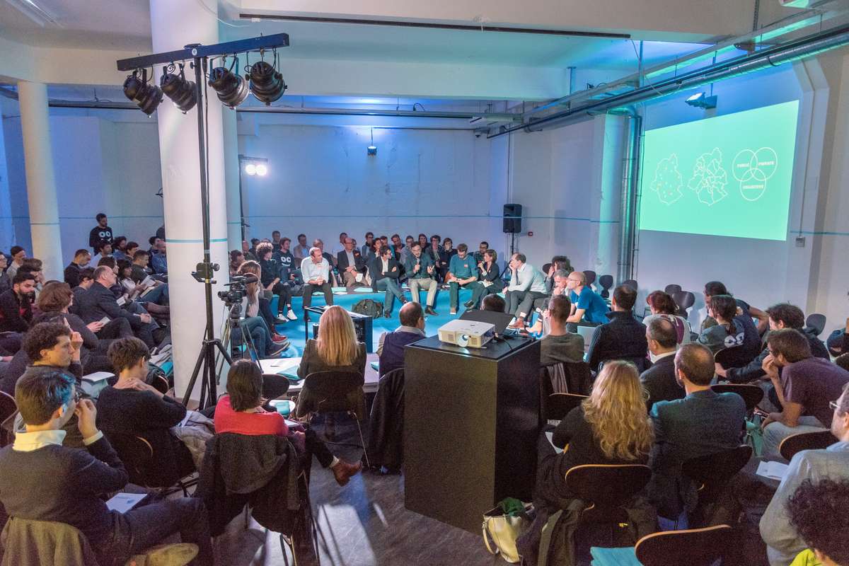  DEBATE - public debate of POOL IS COOL's strategies for outdoor swimming in Brussels with international experts and local politicians and urban planners - 2017 
