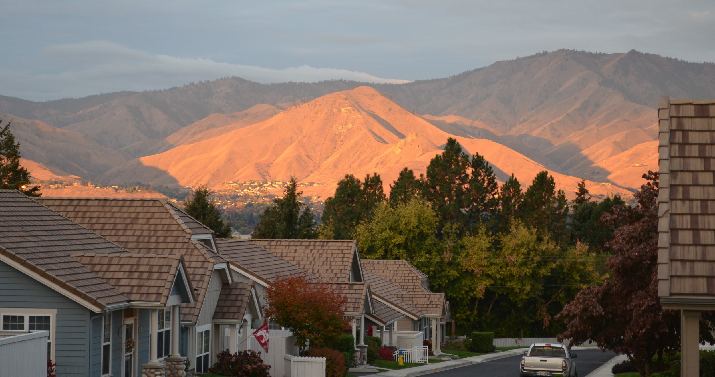 Morning light 10-10-18.JPG