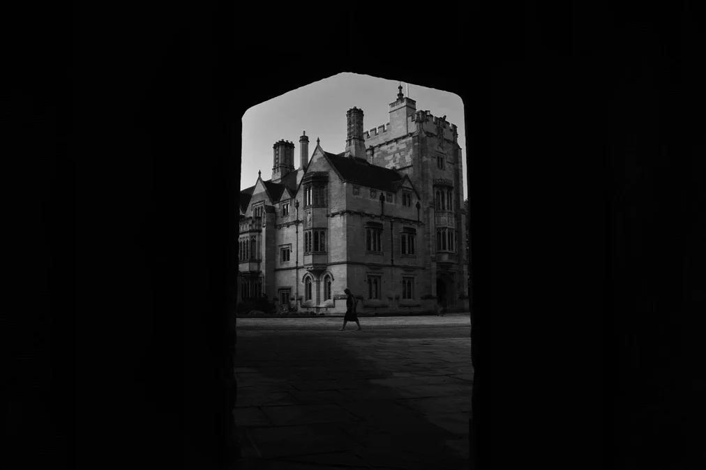 Episode 29: The Ten Pound Poem—Oxford, Where Vixen Found Another Way About