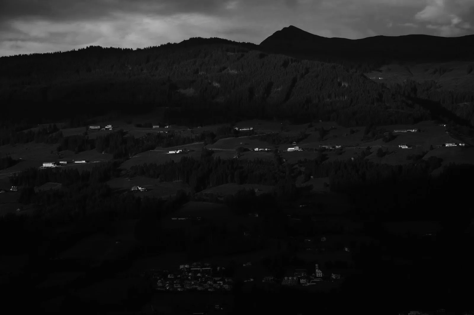 Episode 32: The Dream—Cebu, Where Hitoshi and His Family Began Their Journey Around the World