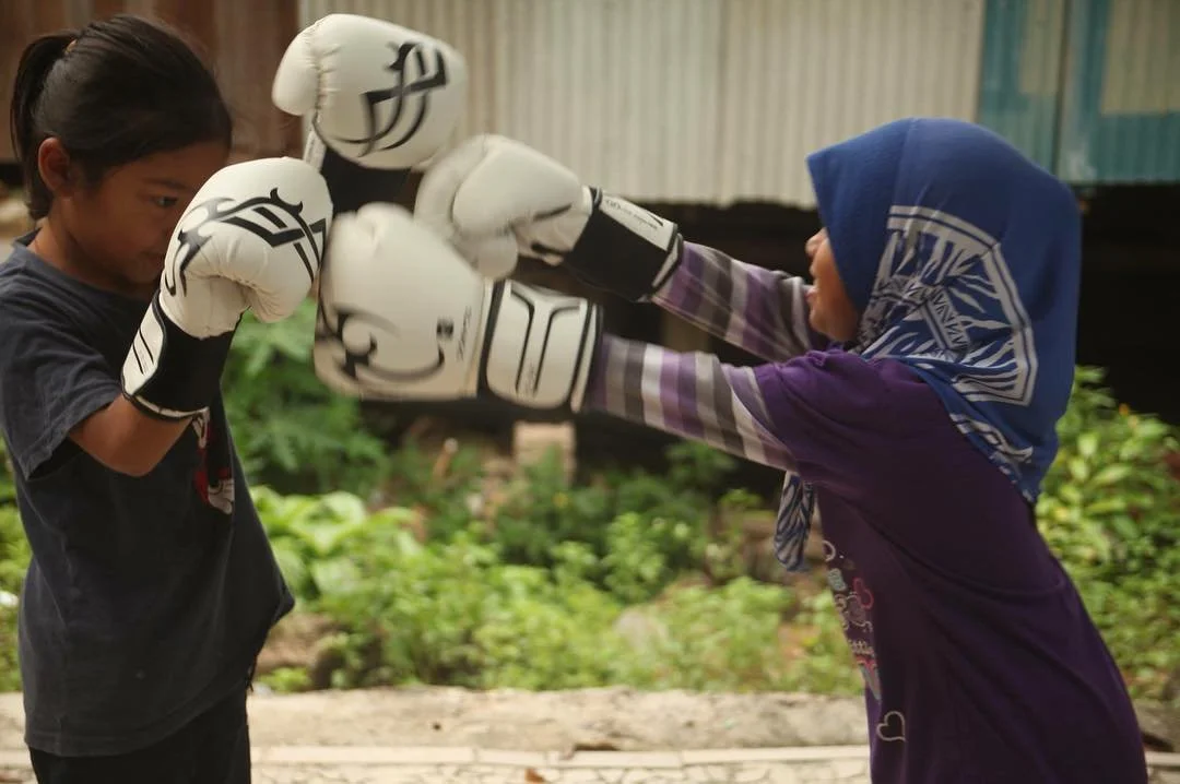 DISCLAIMER: No children were harmed in the making of this photo.
________________________________________
#conservation #engaging #boxing #thisgirlcan #girlboxing #malaysia #sustainability #blueplanet #greenplanet
