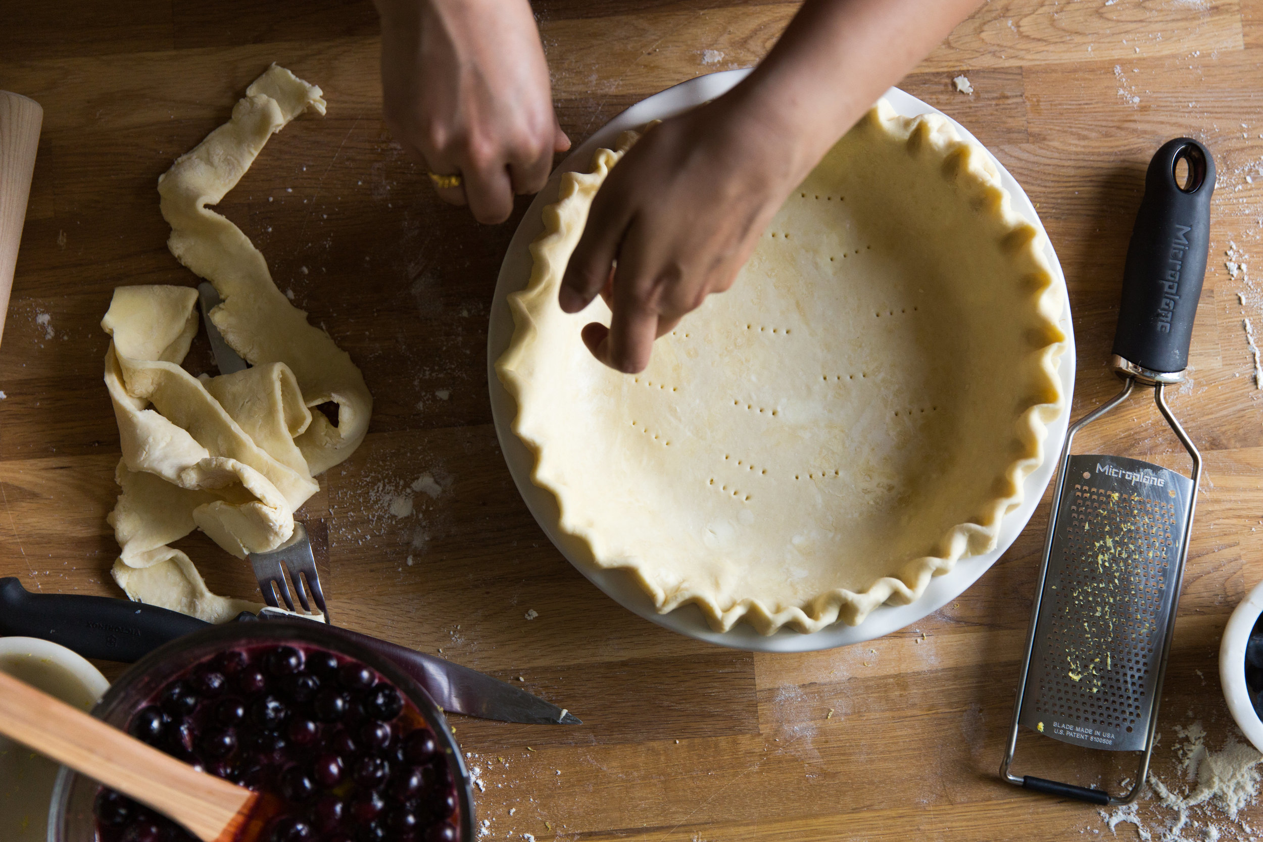 Crimping Edge of Pie Crust