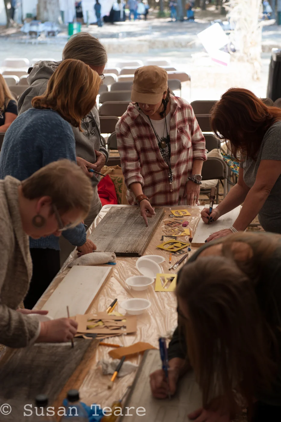 The DIY's at the Country Living Fairs sponsored by Jo-Ann's Fabrics have been a huge success. I'm doing two more at the fair in Columbus in Septemeber. 