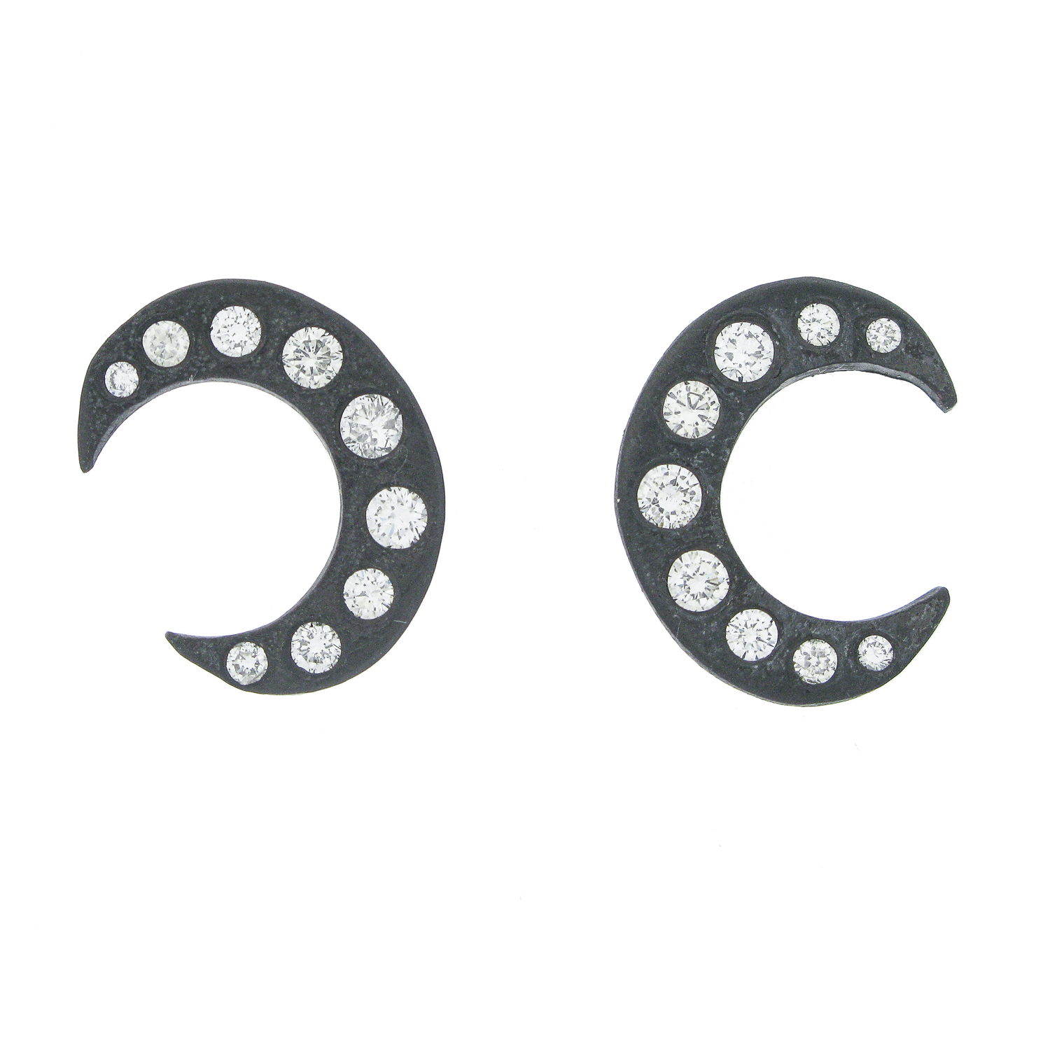 crescent postsEdited_1.jpg