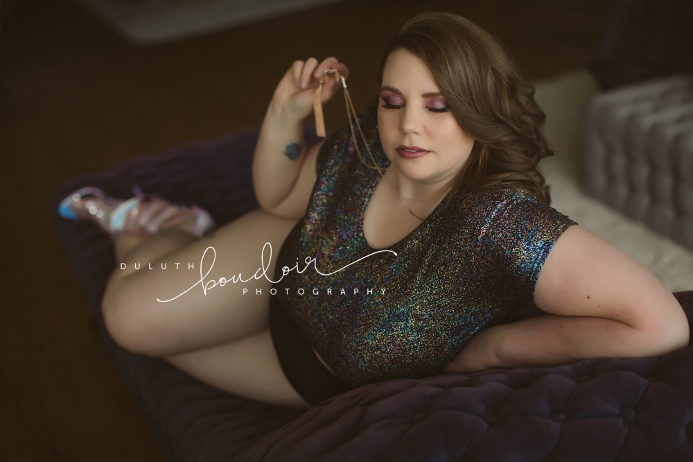 Duluth Boudoir Photography by Mad Chicken Studio || Boudoir Photography || Duluth Boudoir #duluthboudoirphotography #duluthboudoir #madchickenstudio #madchickenstudioboudoir