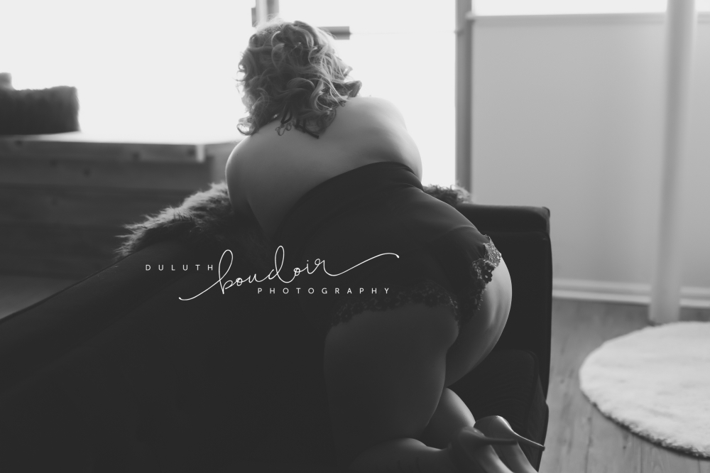 When You Let Out Your Inner Badass | Duluth Boudoir Interview With Rachel — Mad Chicken Studio Boudoir #duluthboudoirphotography #duluthboudoir #madchickenstudio #madchickenstudioboudoir