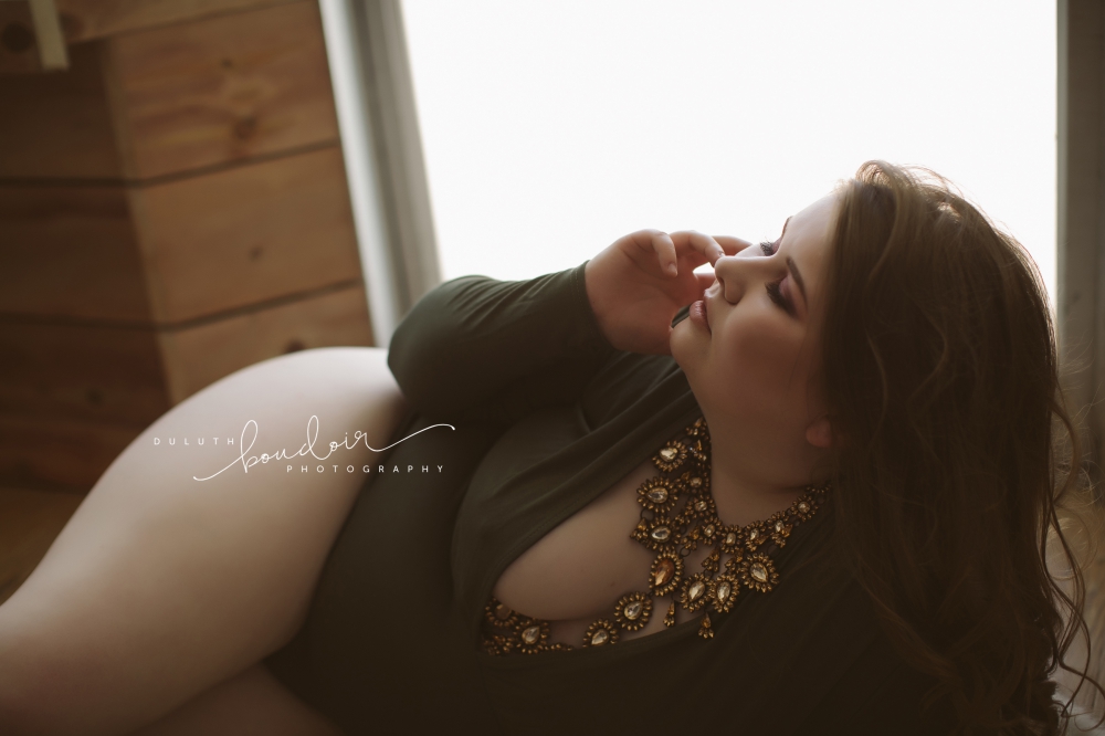 Duluth Boudoir Photography by Mad Chicken Studio || Boudoir Photography || Duluth Boudoir #duluthboudoirphotography #duluthboudoir #madchickenstudio #madchickenstudioboudoir